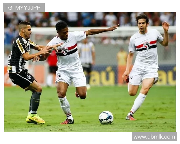 巴拉竟与圣保罗的激烈对决揭示足球战术的博弈与魅力