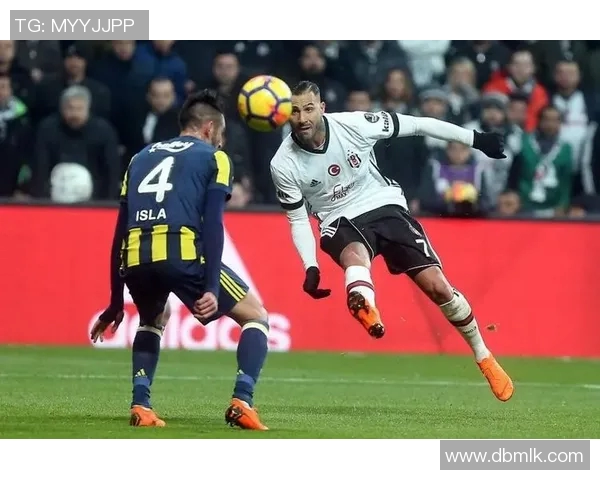 迪巴拉的足球之路：从天才少年到世界级球星的蜕变与挑战